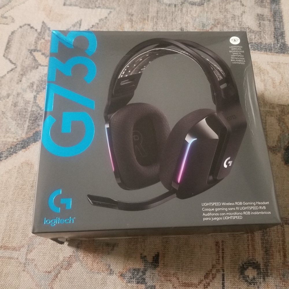 COPY - Logitech G733 headset. Brand new